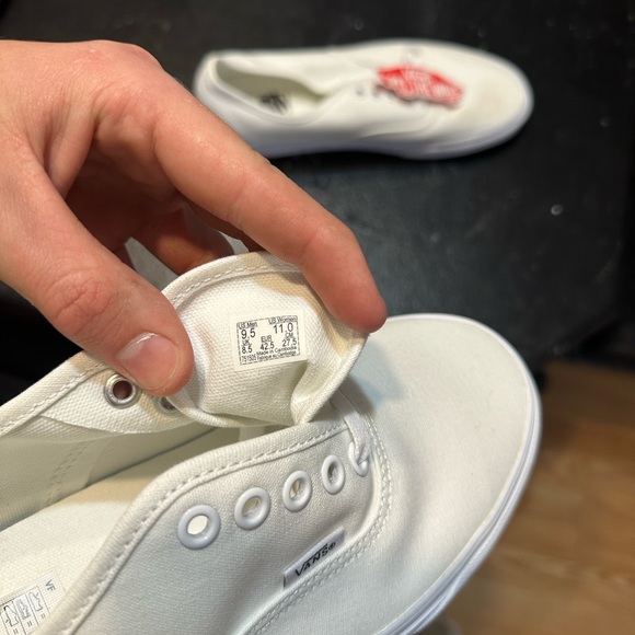 Vans - Picture 2 of 3